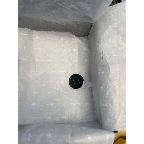 Chanel Gift Box Storage Square 8.5” x 8.5” x 3.5” White Black Logo Cardboard - Picture 7 of 8